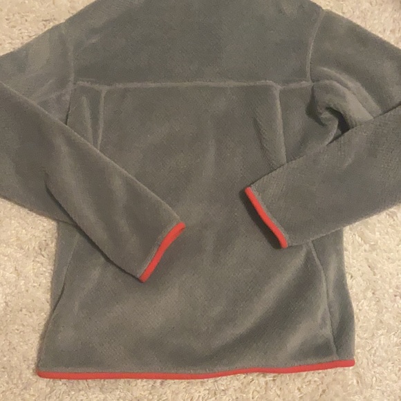 Patagonia Quarter Zip - Picture 4 of 4